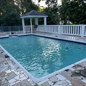 Peaceful Private With Exclusive Swimming Pool! Holiday home Montego Bay